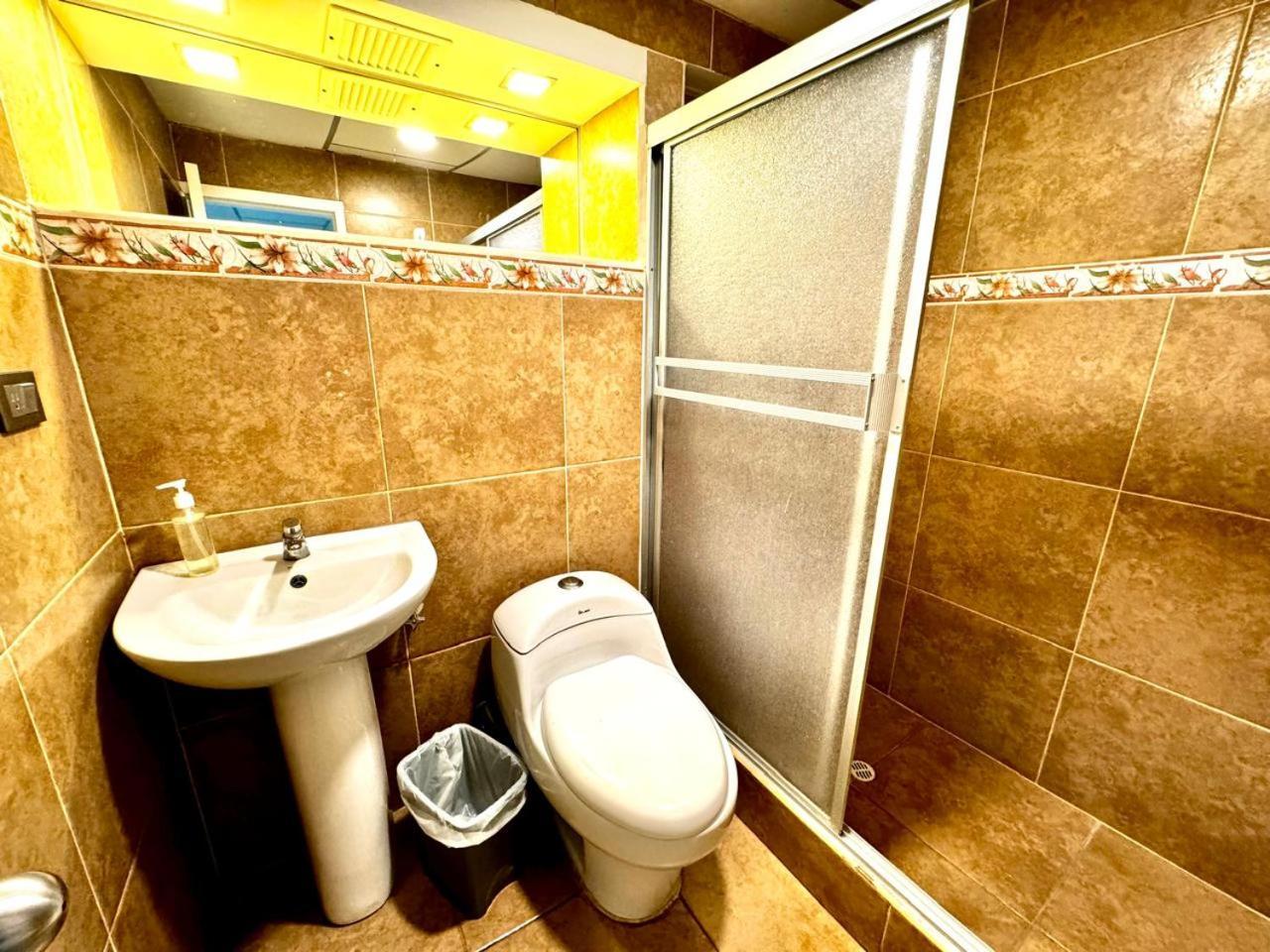 Hostal Muyuyo 阿约拉港 外观 照片