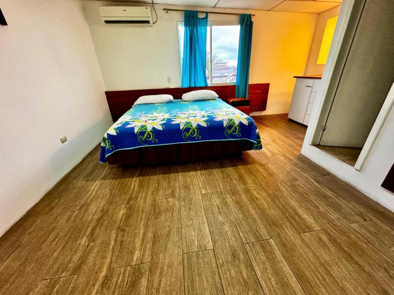 Hostal Muyuyo 阿约拉港 外观 照片