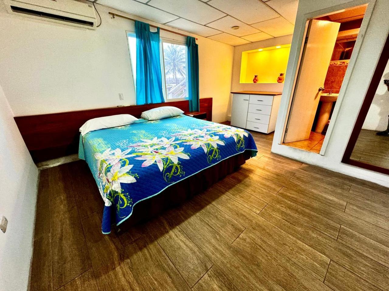 Hostal Muyuyo 阿约拉港 外观 照片
