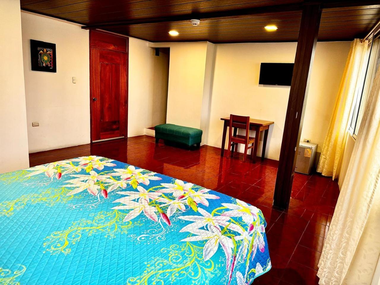 Hostal Muyuyo 阿约拉港 外观 照片