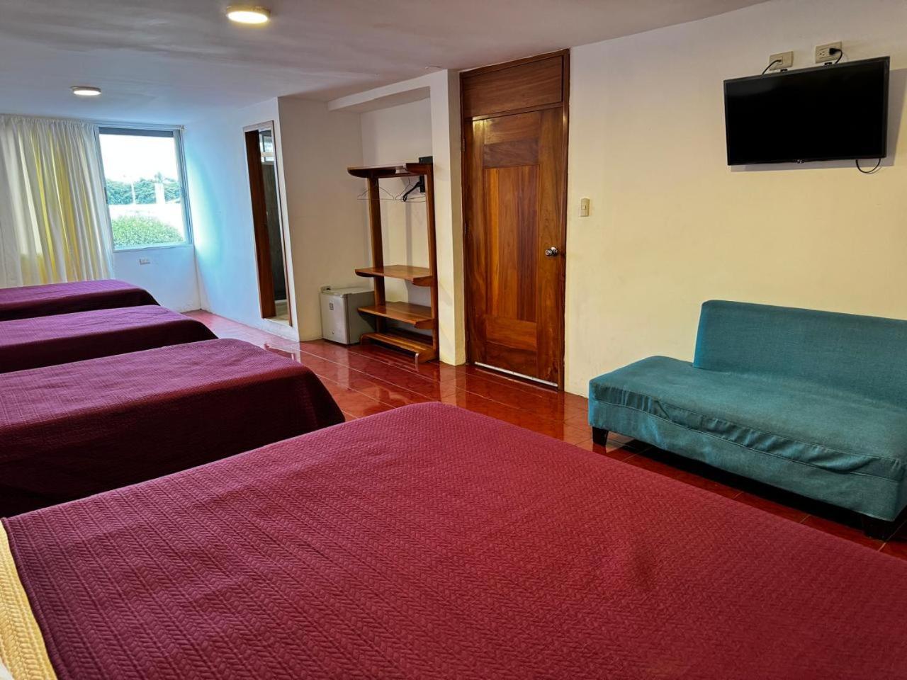 Hostal Muyuyo 阿约拉港 外观 照片