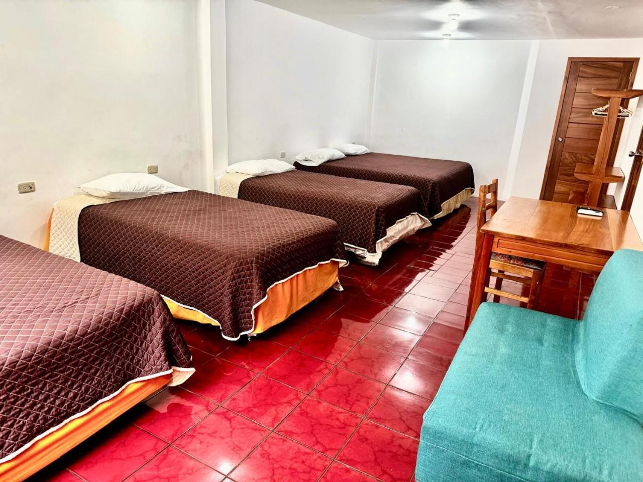 Hostal Muyuyo 阿约拉港 外观 照片