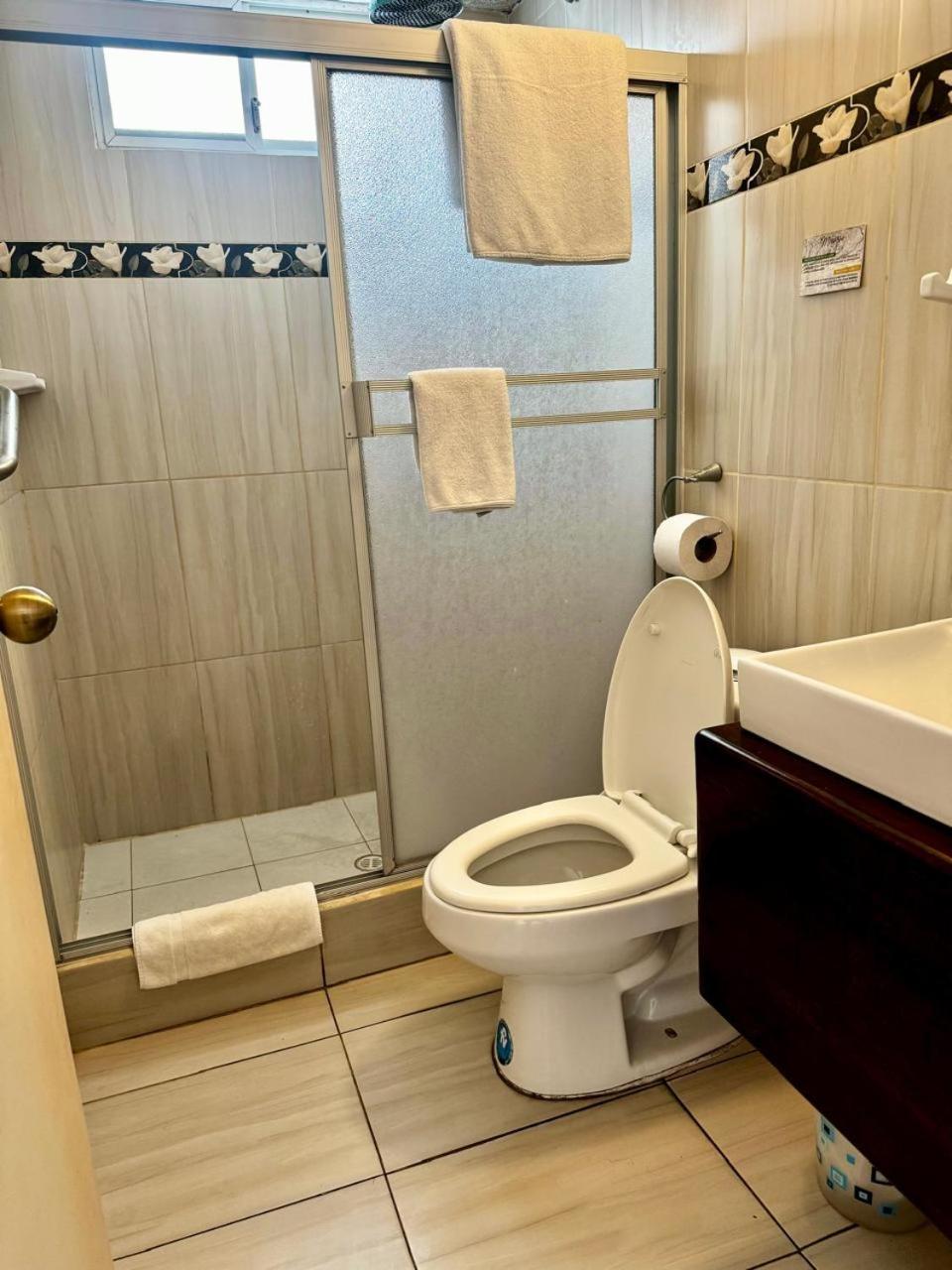 Hostal Muyuyo 阿约拉港 外观 照片